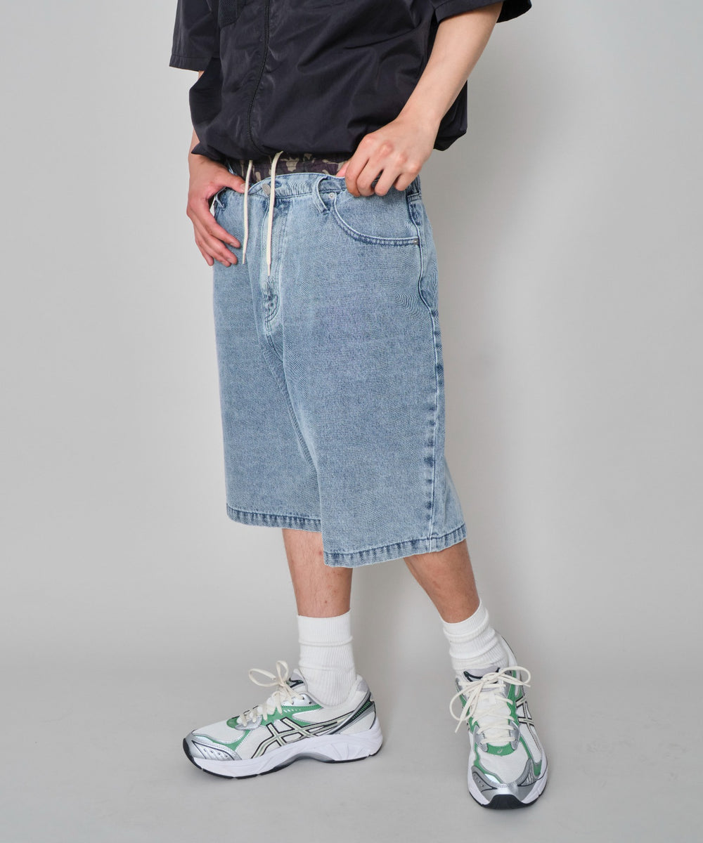 デニム淡加工　モデル：178㎝　L着用