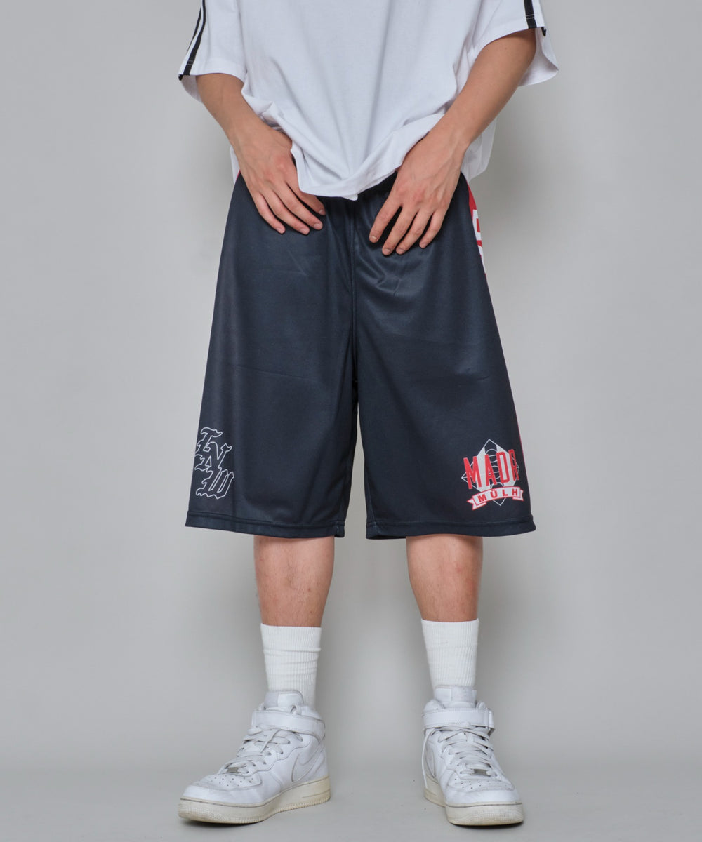 ブラック　モデル:178cm L着用