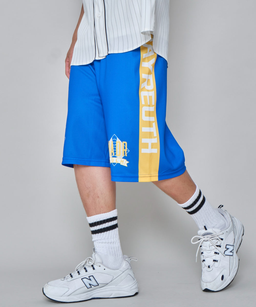 ブルー　モデル:178cm L着用