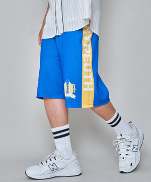 ブルー　モデル:178cm L着用