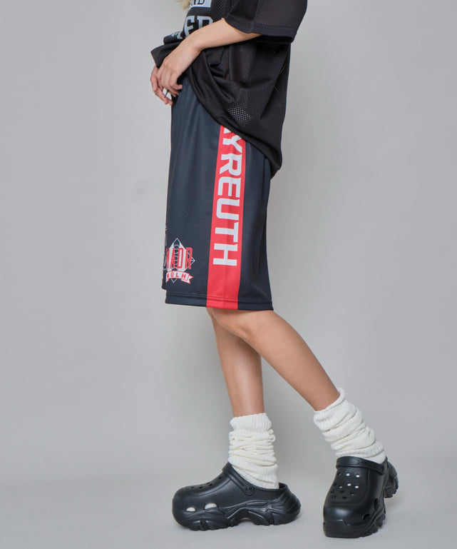 ブラック　モデル:172cm M着用