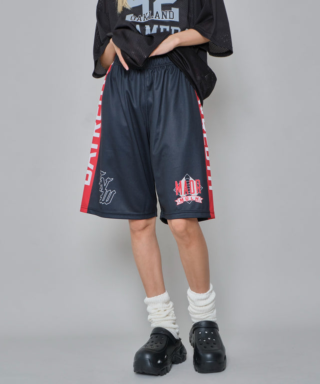 ブラック　モデル:172cm M着用