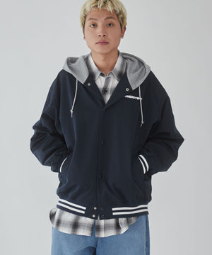 ネイビー　モデル:178cm L着用