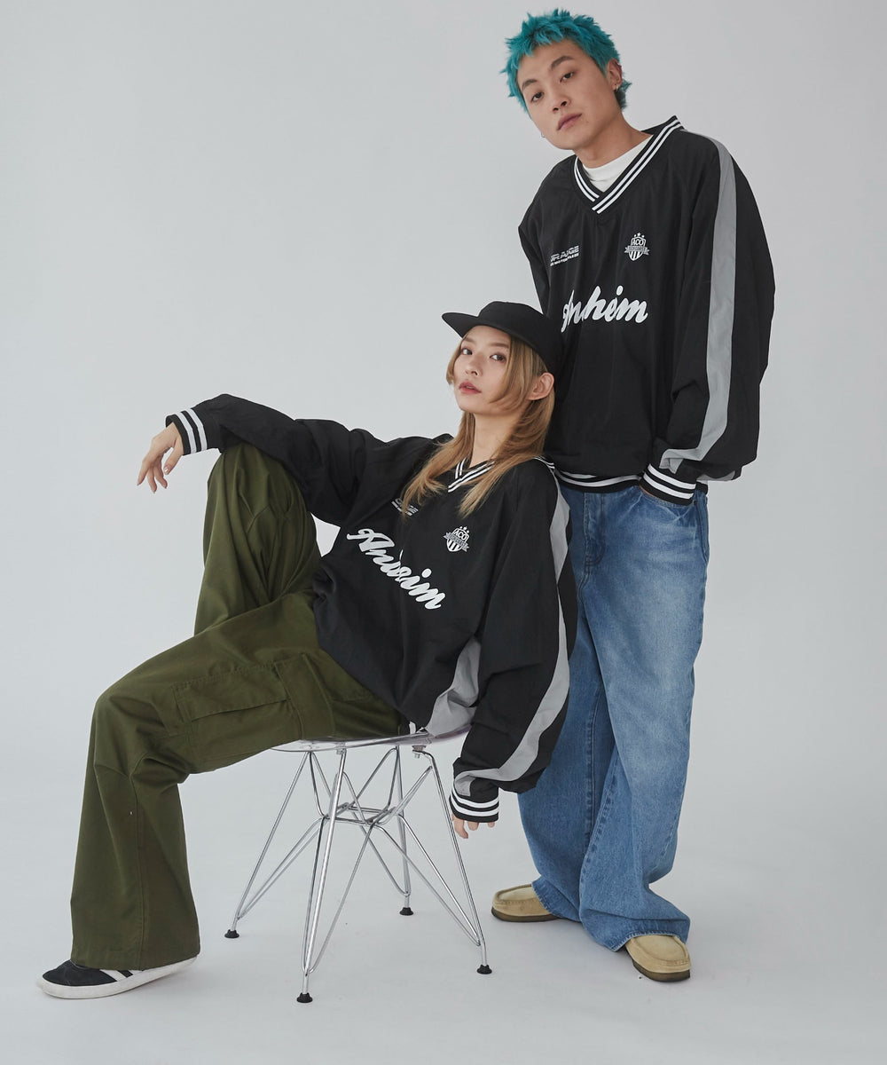 ナイロングラフィックプルオーバー