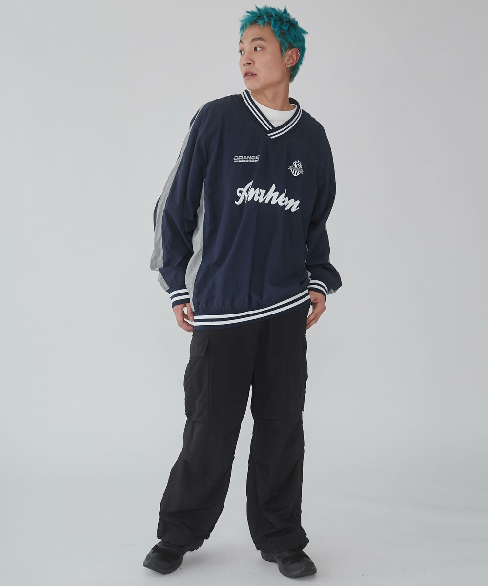 ネイビー　モデル:178cm L着用