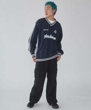 ネイビー　モデル:178cm L着用