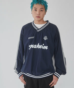 ネイビー　モデル:178cm L着用