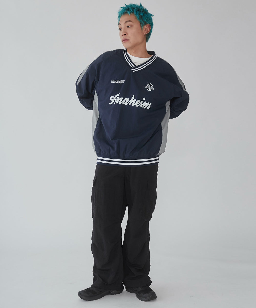 ネイビー　モデル:178cm L着用