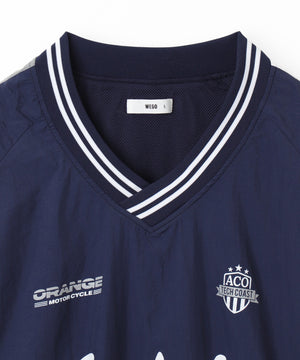 ナイロングラフィックプルオーバー