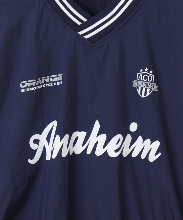 ナイロングラフィックプルオーバー