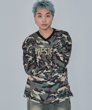 カーキ モデル：178cm L着用