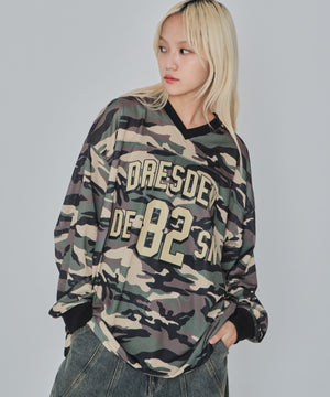 カーキ モデル：172cm M着用