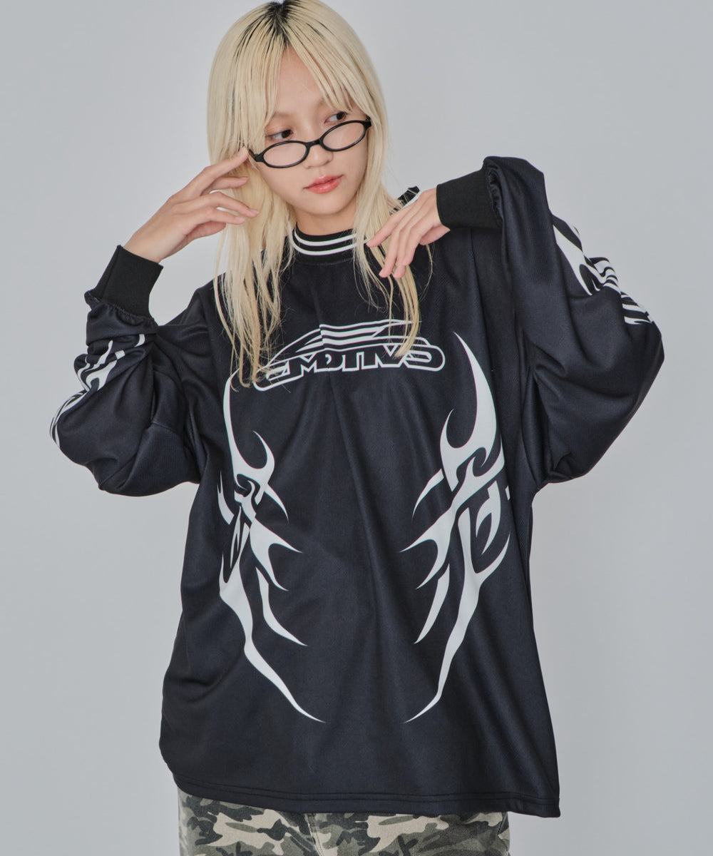 ブラック モデル：172cm M着用