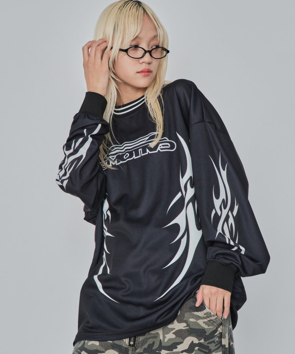 ブラック モデル：172cm M着用