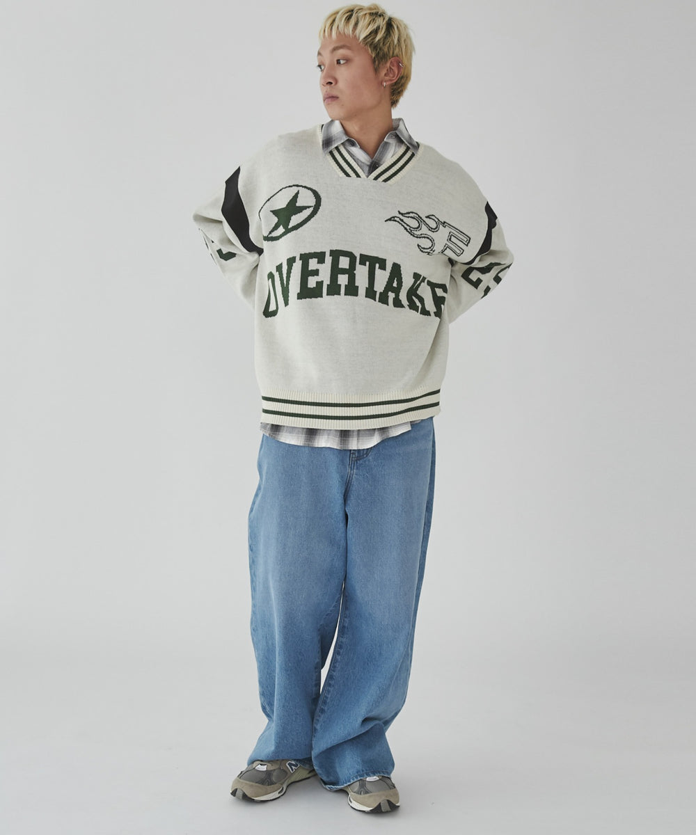 ホワイト モデル：178cm L着用