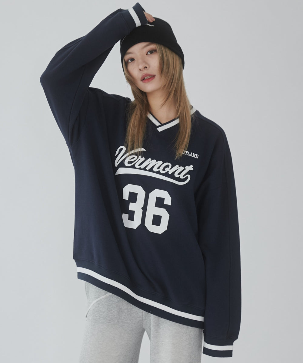 ネイビー モデル：169cm L着用