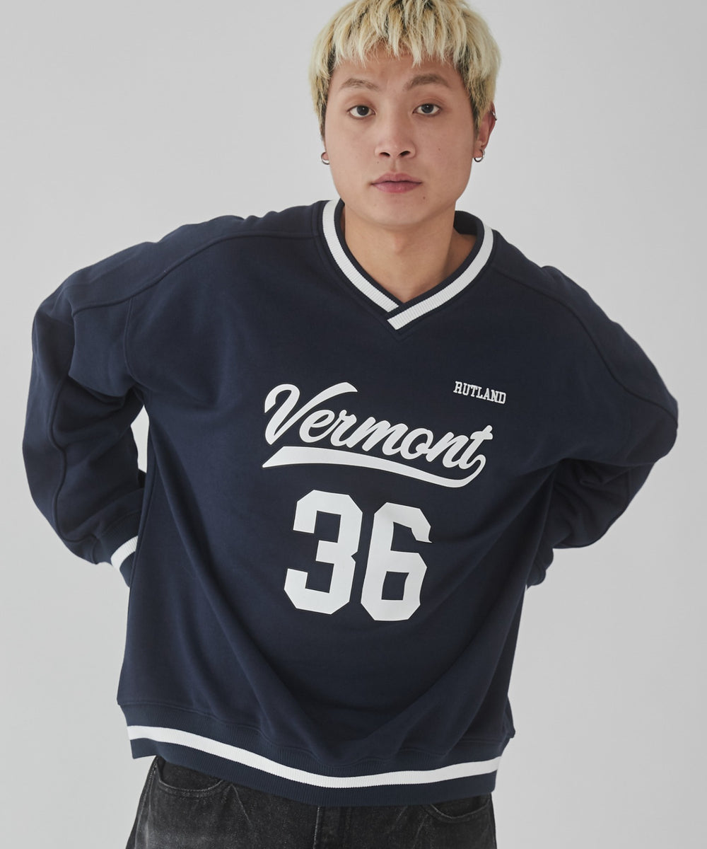 ネイビー モデル：178cm L着用