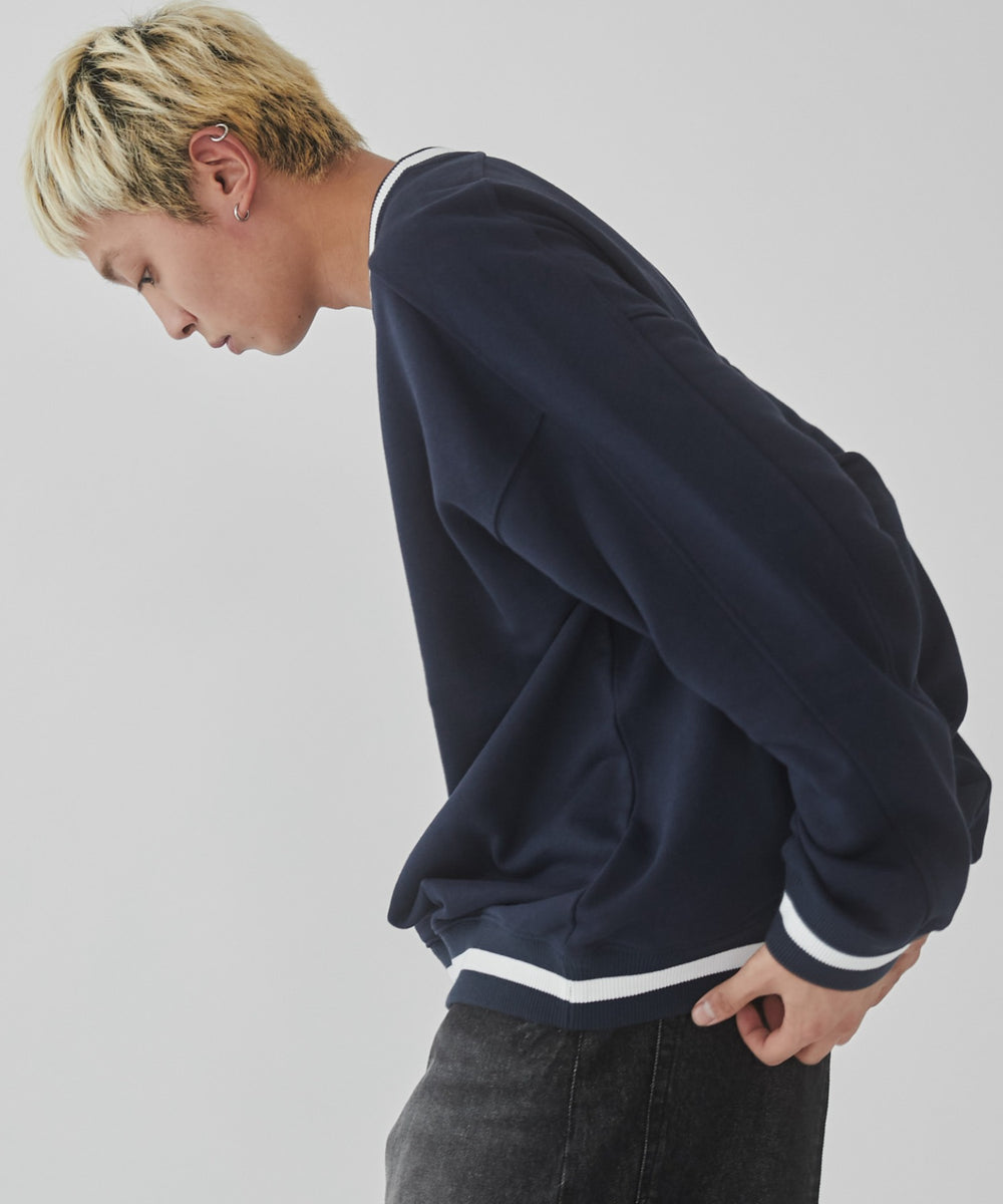 ネイビー モデル：178cm L着用