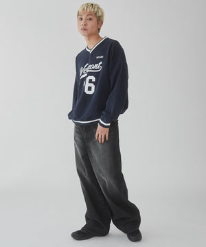 ネイビー モデル：178cm L着用