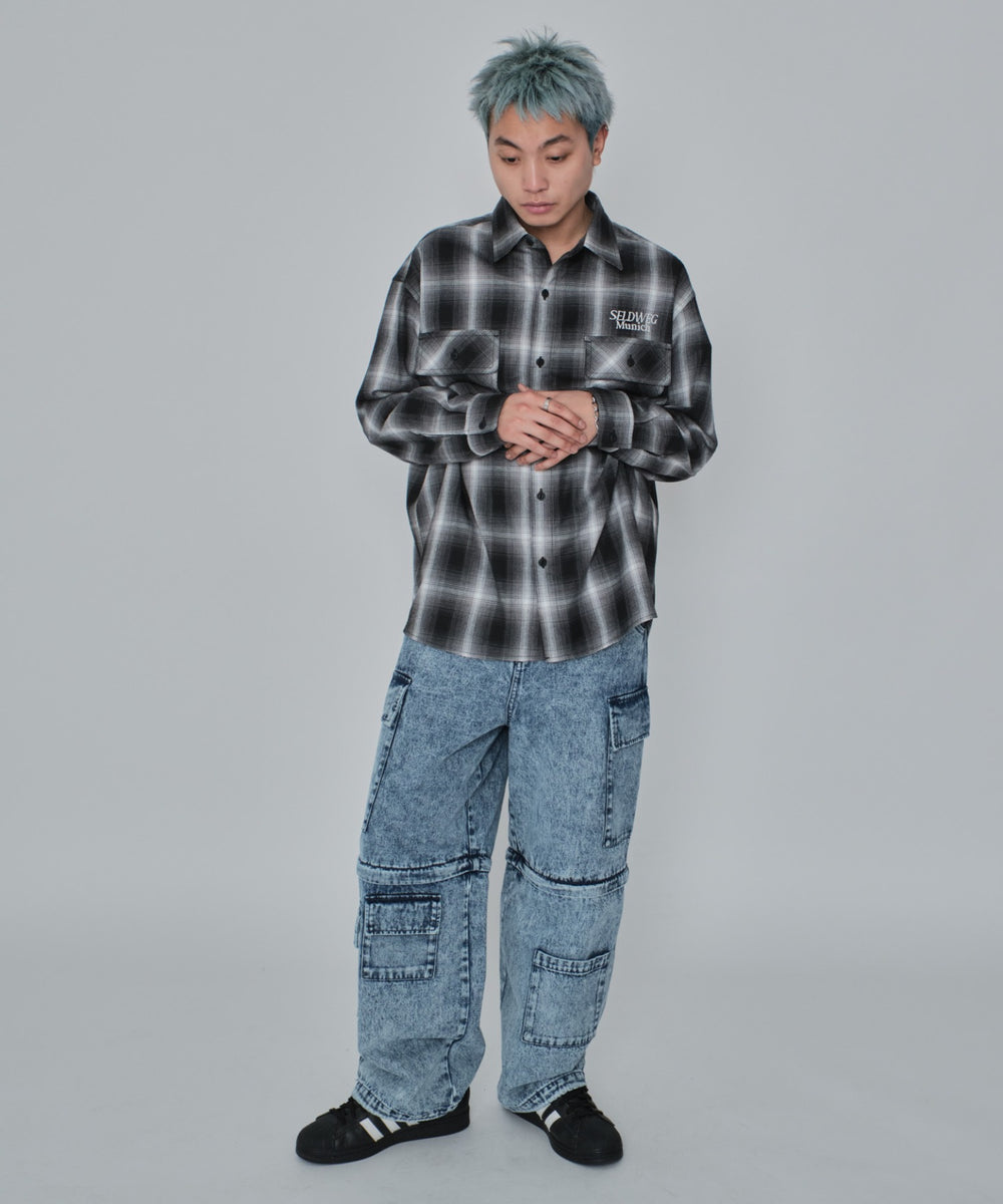 デニム淡加工 モデル：178cm L着用