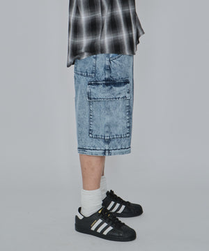 デニム淡加工 モデル：178cm L着用