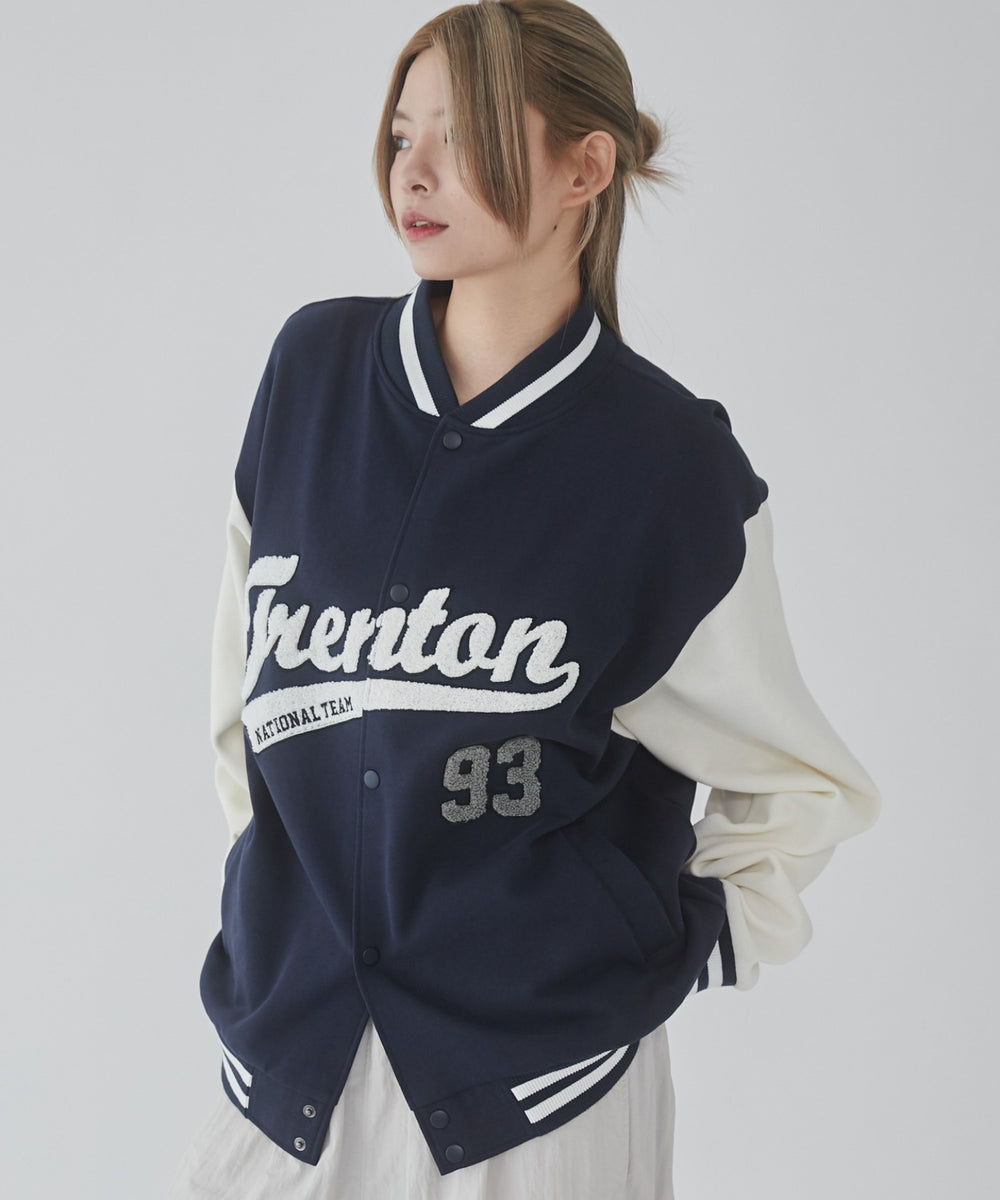 ネイビー モデル：169cm L着用