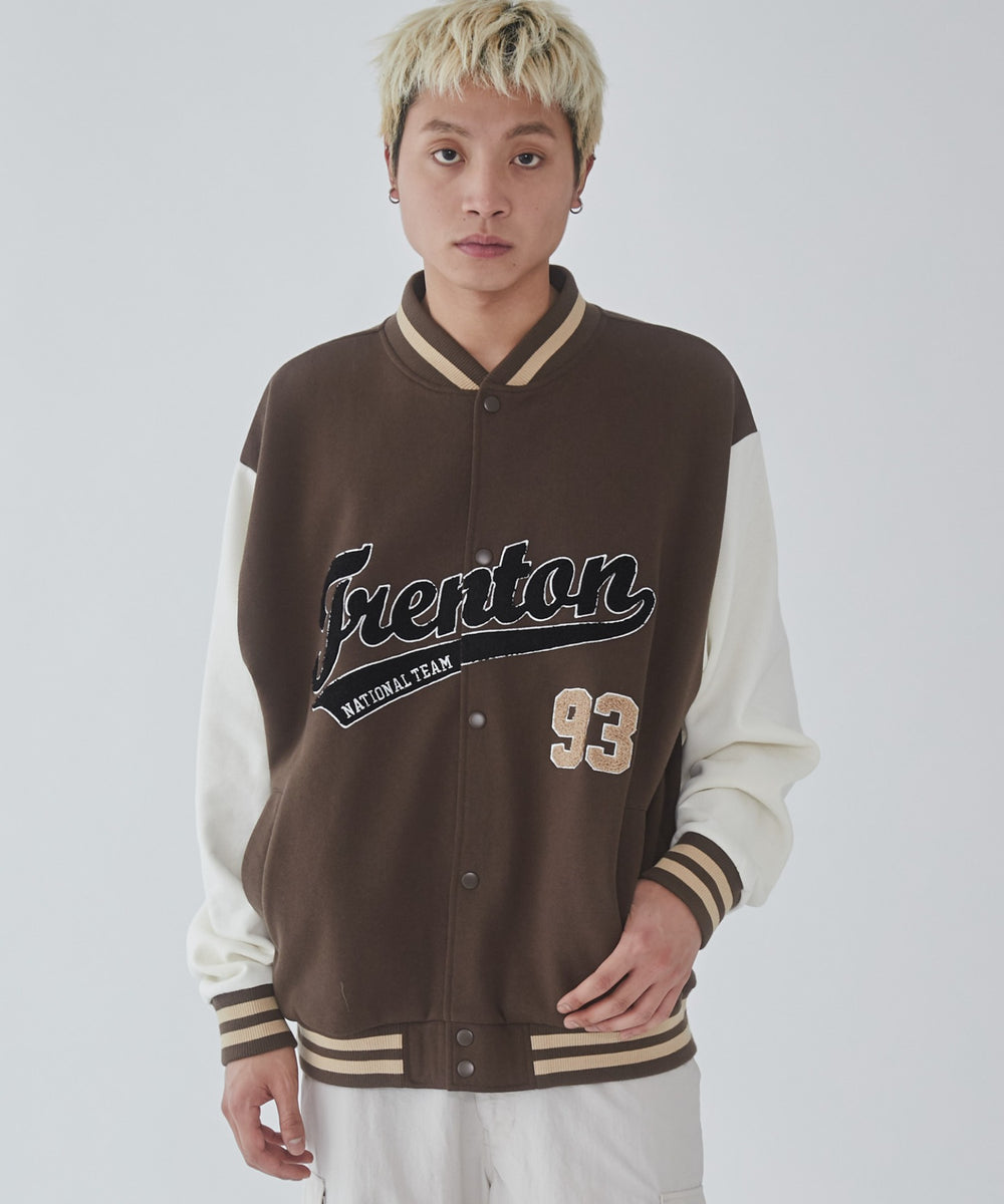 ブラウン モデル：178cm L着用