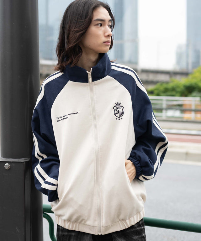 ネイビー モデル：175cm L着用