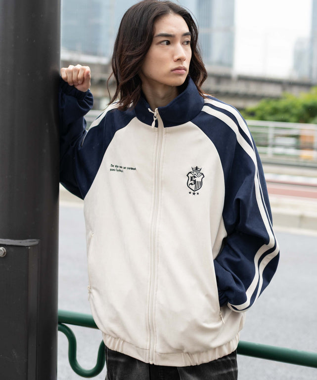 ネイビー モデル：175cm L着用