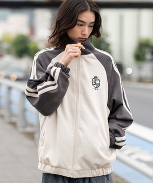 グレー モデル：175cm L着用