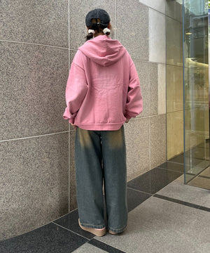 ピンク モデル:165cm Lサイズ着用