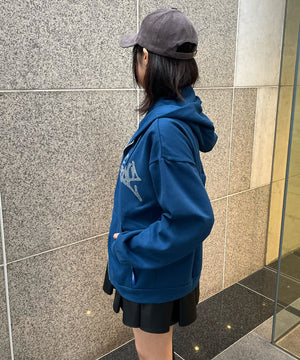 ブルー モデル:163cm Lサイズ着用