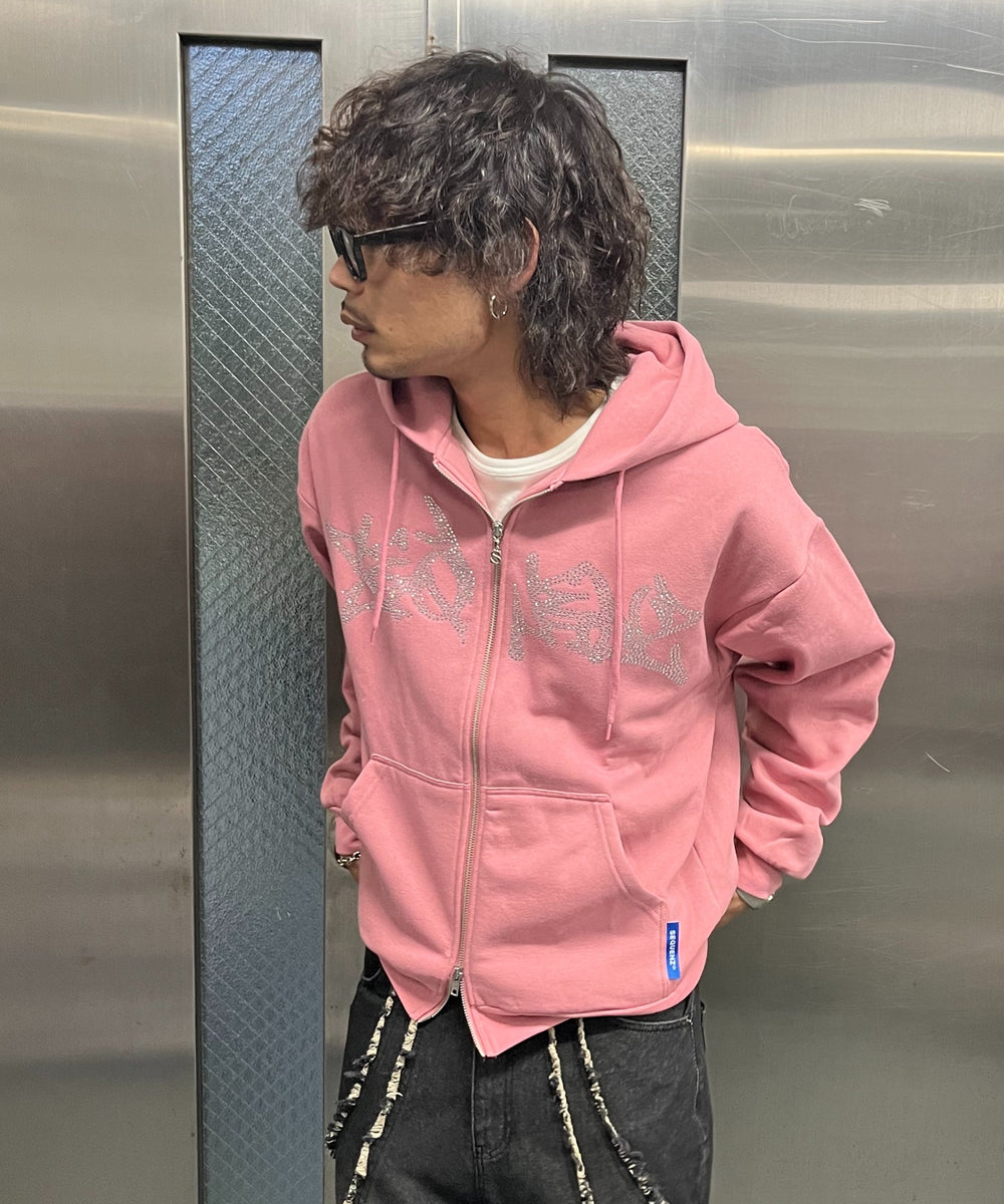 ピンク モデル:178cm Lサイズ着用