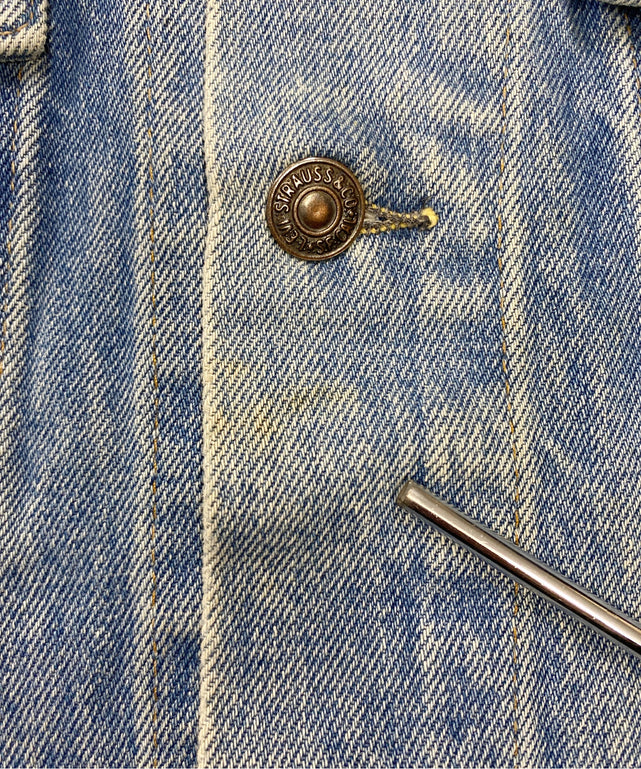 ほ*え様 Levi Strauss & Co. デニムジャケット Lサイズ ほ*え様 Levi Strauss & Co. デニムジャケット Lサイズ Levi