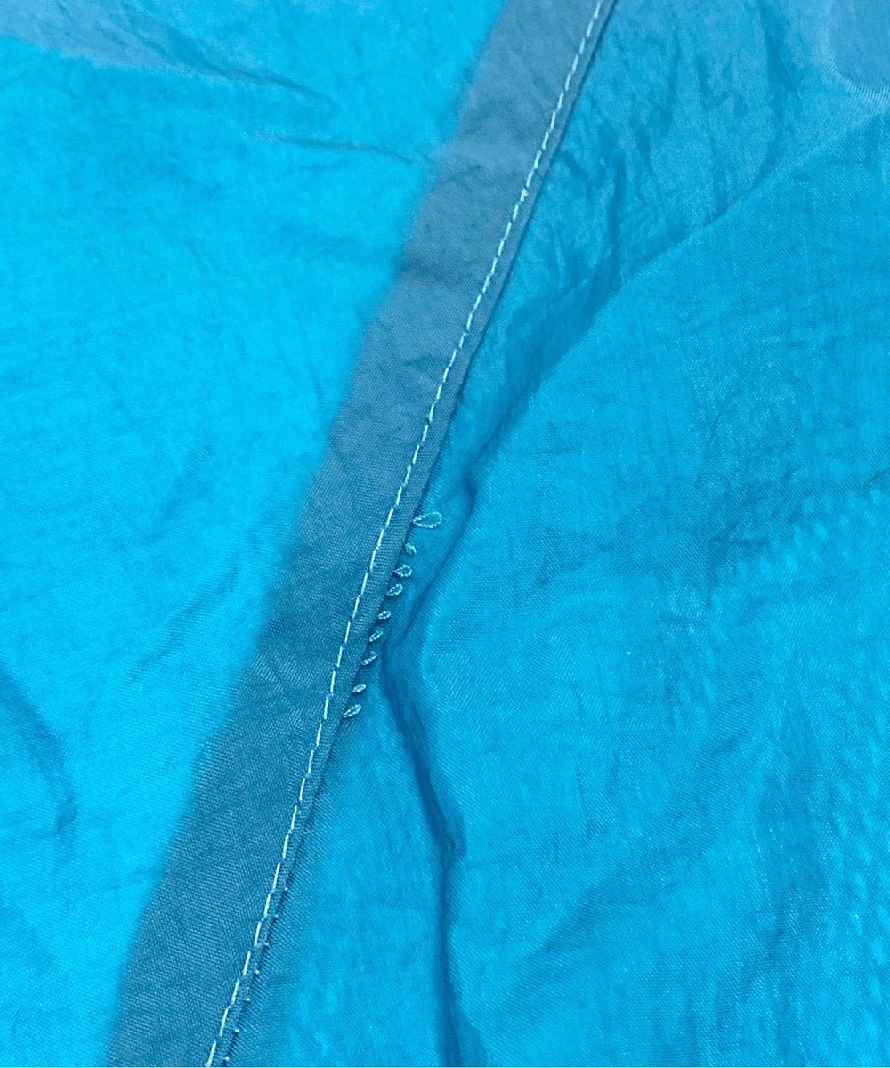 Reebokブランドナイロンジャケット