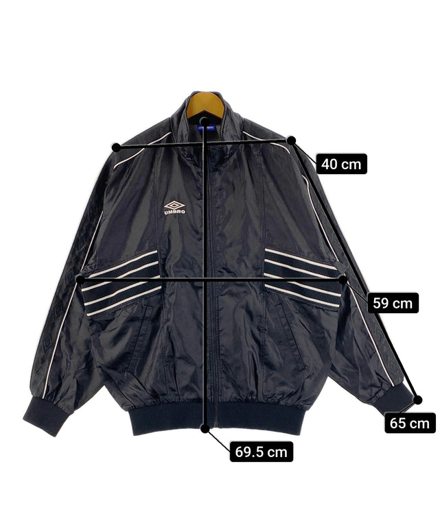 UMBRO ロゴ ナイロン ピステ ナイロン ジャージ インフルエンサーが着こなすトレンドの「スポーツミックス」＜UMBRO