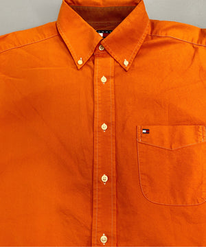 TOMMYブランドシャツ