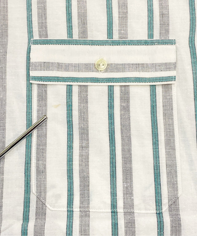 半袖ストライプシャツ