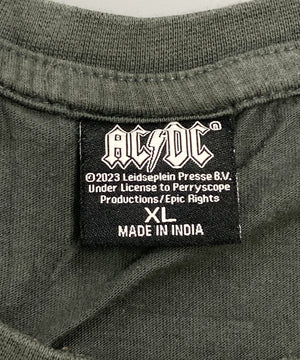 AC/DCバンドTシャツ