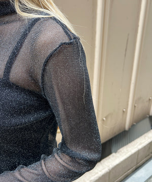 ラメシアートップス