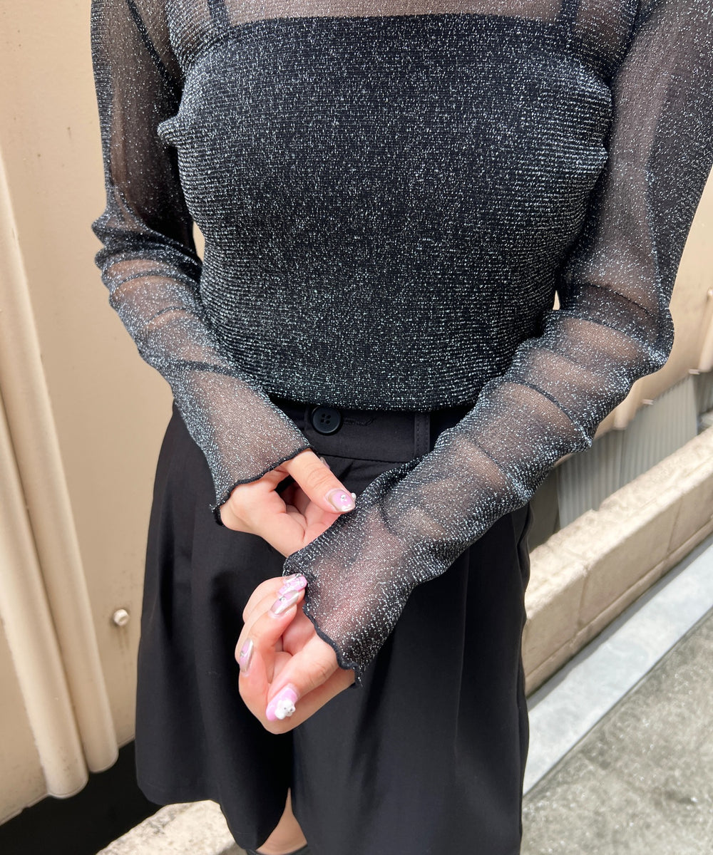 ラメシアートップス