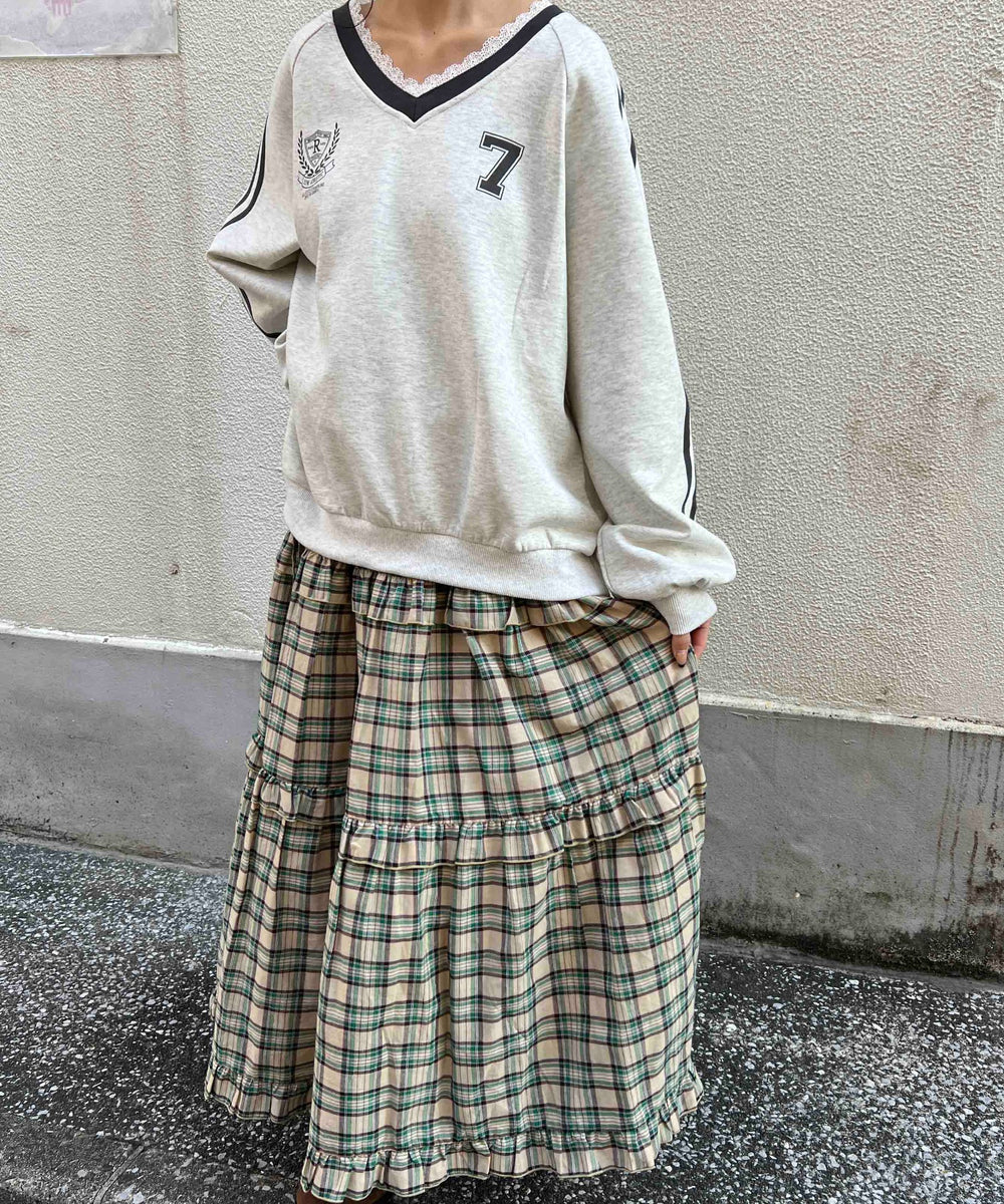 ベージュ モデル：157㎝ F着用