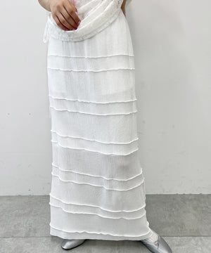 ホワイト モデル：160㎝ F着用