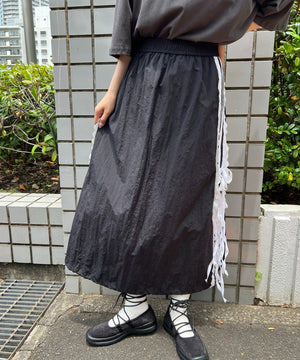 リボンラインナイロンロングスカート