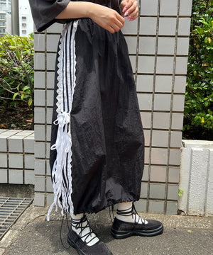 リボンラインナイロンロングスカート