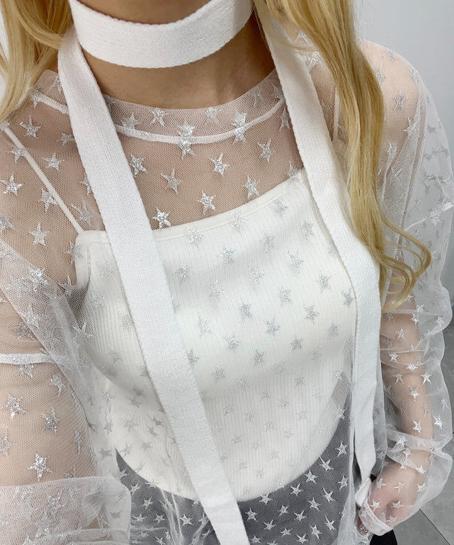 ホワイト モデル：160㎝ F着用