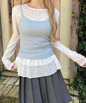 ホワイト モデル：160㎝ F着用