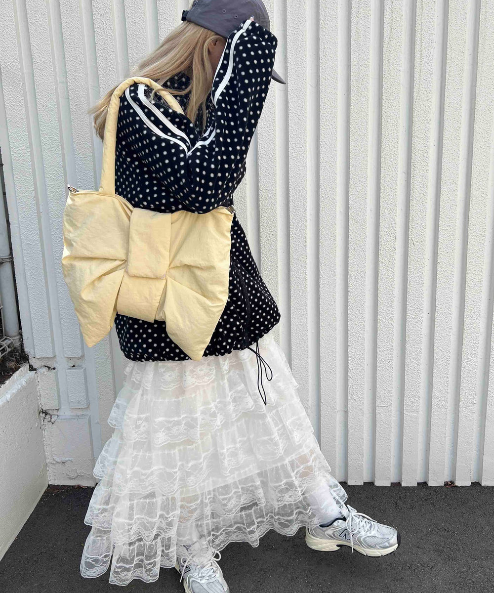 ホワイト モデル：160㎝ F着用