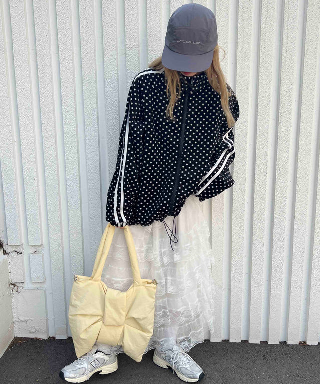 ホワイト モデル：160㎝ F着用