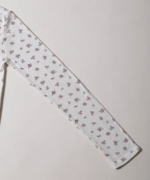 フラワーパターントップス